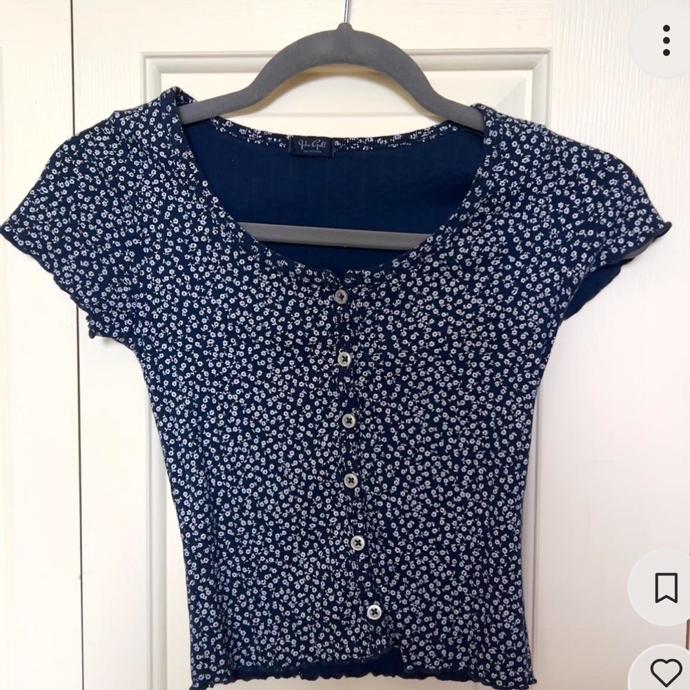 navy floral brandy melville top!